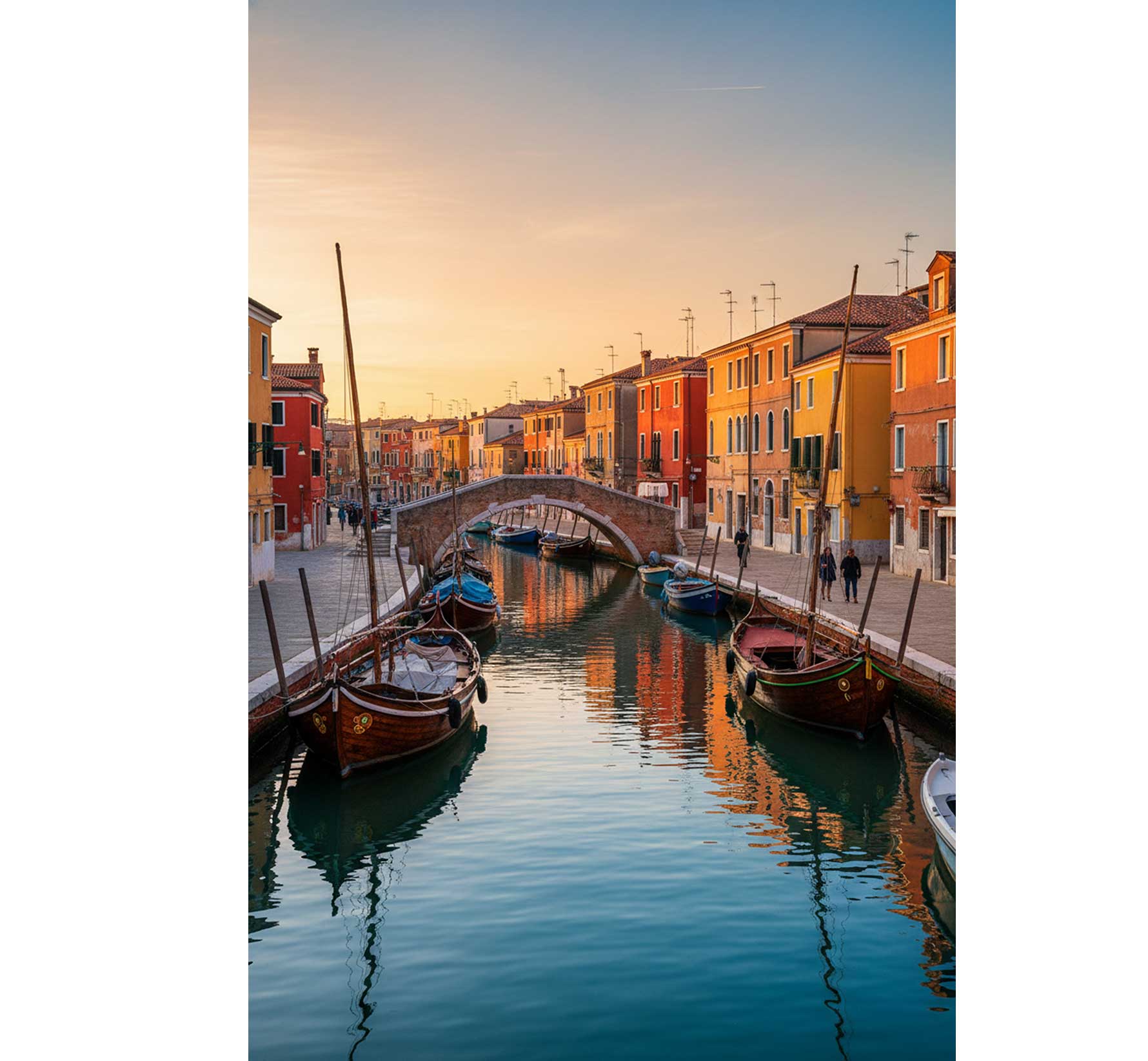 Il canale di Chioggia con i suoi ponti